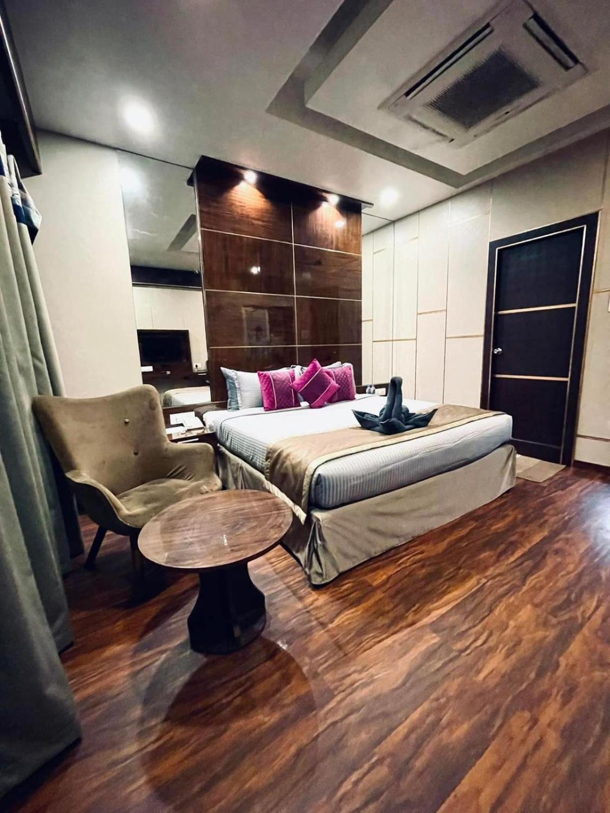 B8 Hotel Chennai Luaran gambar